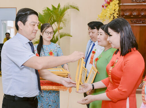 Xã Giang Thành tuyên dương điển hình tiên tiến