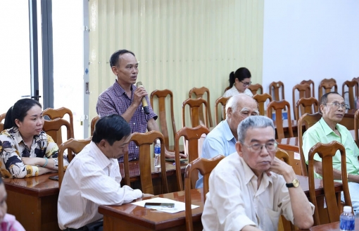 Công an xã Mỹ Hòa Hưng lắng nghe ý kiến nhân dân