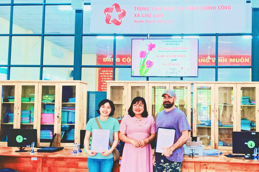 Trung tâm Phục vụ hành chính công xã Chợ Vàm thực hiện mô hình “2 chúc, 1 chia”