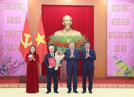 Củng cố khối đại đoàn kết toàn dân tộc