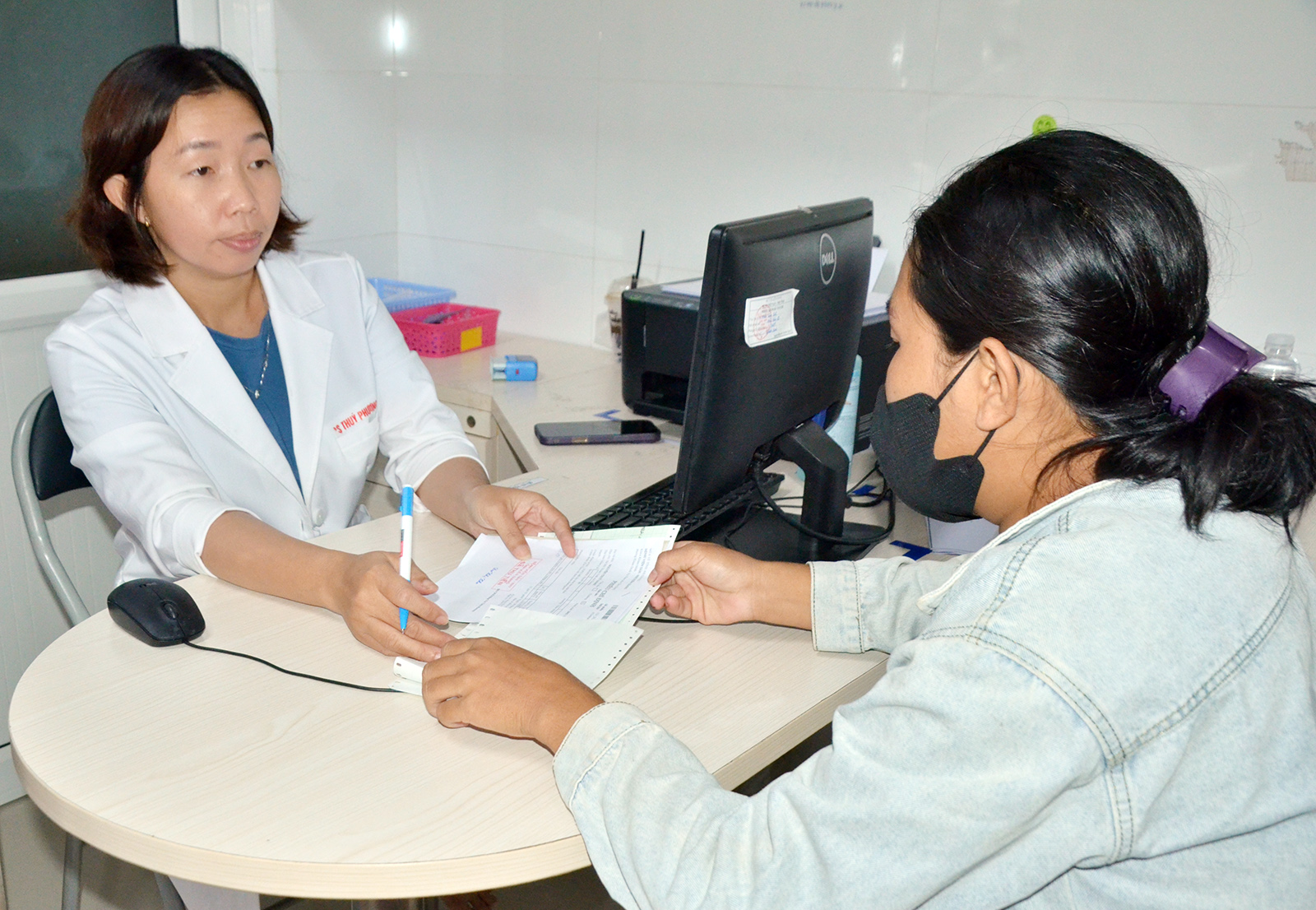 Những lưu ý khi nuôi con bằng sữa mẹ