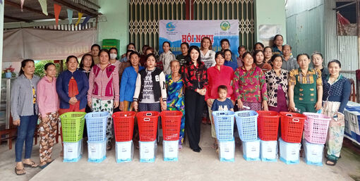 Phát huy vai trò phụ nữ xây dựng “Gia đình 5 không, 3 sạch”