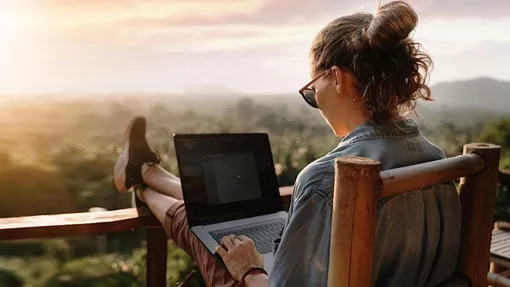 Mẹo tiết kiệm pin cho laptop Windows và MacBook