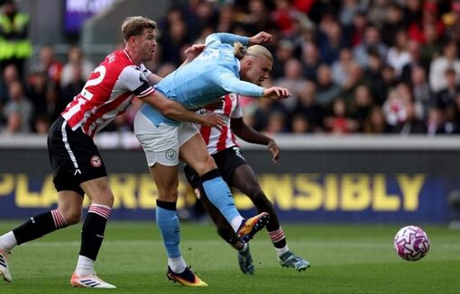 Haaland – Donnarumma tỏa sáng, Man City vẫn lo vì Rodri