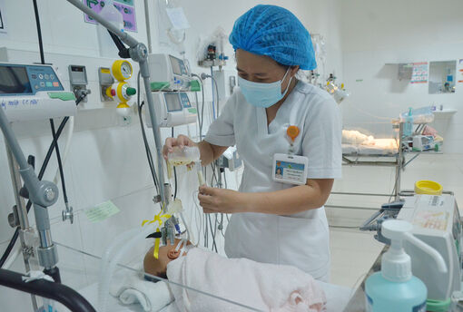 Chung tay chăm lo bệnh nhân nghèo