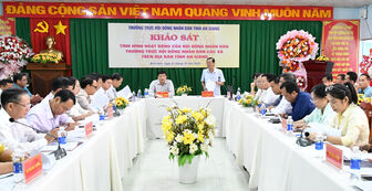 Đoàn khảo sát của HĐND tỉnh An Giang làm việc với HĐND 9 xã