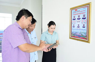 Vĩnh Bình chuyển đổi số

trong công tác Đảng