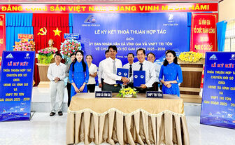 Xã Vĩnh Gia và VNPT Tri Tôn hợp tác chuyển đổi số