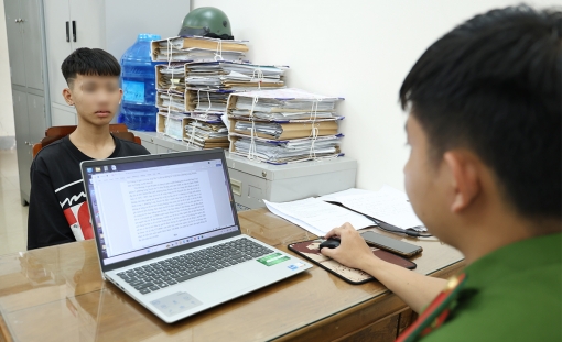 Bắt nhanh 2 đối tượng trộm vé số ở phường Long Xuyên