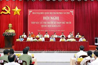 Chủ tịch Quốc hội Trần Thanh Mẫn tiếp xúc cử tri trước Kỳ họp thứ 10