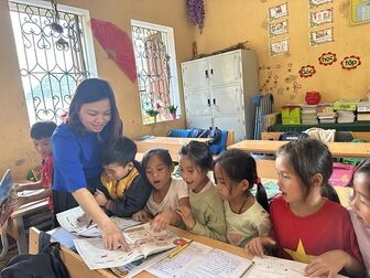 Sắp xếp trường học, không chỉ để giảm đầu mối