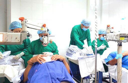 Khám và phẫu thuật mắt miễn phí cho người dân An Biên