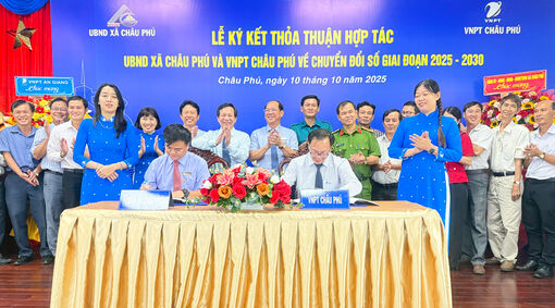 UBND xã Châu Phú hợp tác chuyển đổi số với VNPT Châu Phú, giai đoạn 2025 - 2030