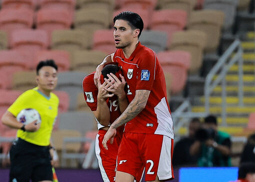Cầu thủ Indonesia khóc nấc vì trượt World Cup, Chủ tịch PSSI chua xót: ‘Chúng tôi xin lỗi…’