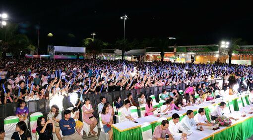 Khai mạc giải chạy có số lượng vận động viên tham gia lớn nhất miền Tây