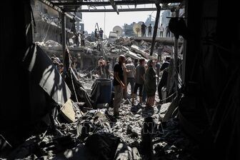 Người Gaza bắt đầu hành trình tìm người thân giữa đống hoang tàn