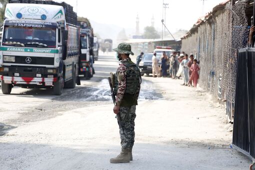 Xung đột biên giới Pakistan – Afghanistan bùng phát dữ dội khiến hàng trăm binh sĩ thiệt mạng