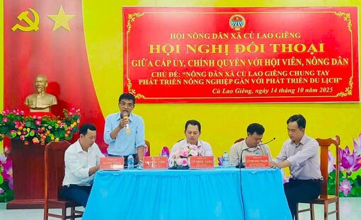 Đối thoại với cán bộ, hội viên nông dân xã Cù Lao Giêng