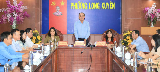 Phường Long Xuyên họp mặt kỷ niệm ngày truyền thống các cơ quan tham mưu, giúp việc Đảng ủy và các tổ chức chính trị - xã hội