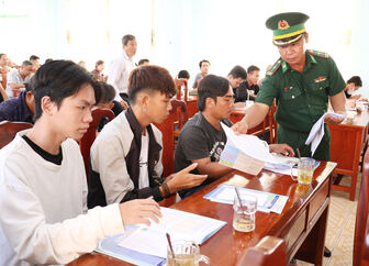 Tuyên truyền đảm bảo an ninh, an toàn các công trình dầu khí trên biển