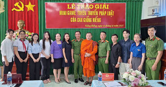 Trao giải Cuộc thi Tìm hiểu pháp trực tuyến trên nền tảng xã hội
