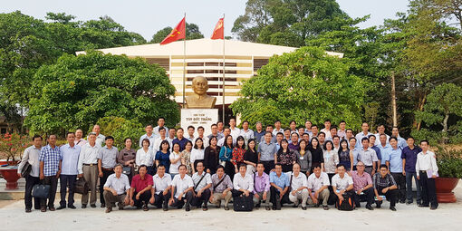 Tạo nguồn cán bộ vừa “hồng” vừa “chuyên”