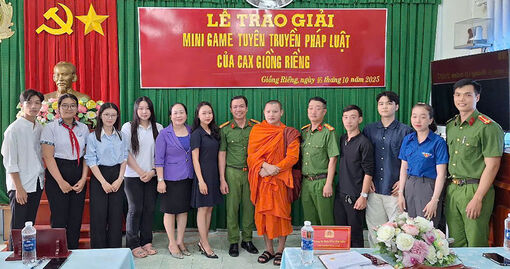Trao giải Cuộc thi Tìm hiểu pháp trực tuyến trên nền tảng xã hội