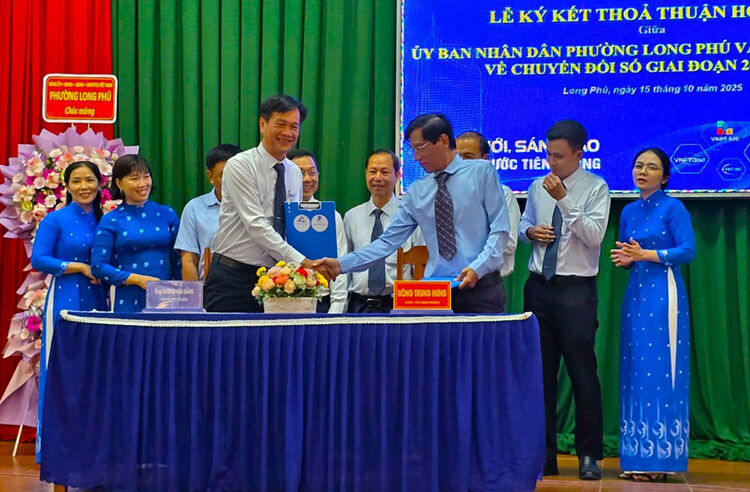 UBND phường Long Phú và VNPT Tân Châu hợp tác chuyển đổi số