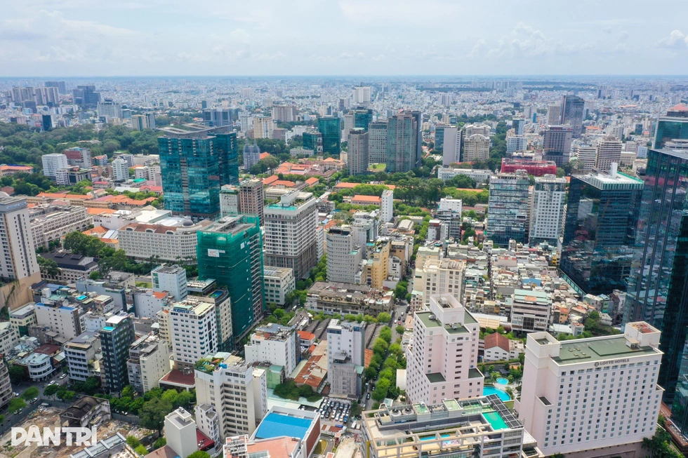 Cần sớm đánh thuế bất động sản để chống đầu cơ và "hở ra là mua đất"