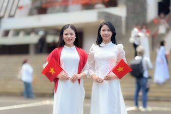 Bộ Nội vụ thông báo phương án nghỉ Tết Bính Ngọ 9 ngày liên tục