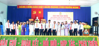 Ông Nguyễn Văn Khiêm giữ chức Chủ tịch Hội Nông dân xã Vĩnh Hanh Ông Nguyễn Văn Khiêm giữ chức Chủ tịch Hội Nông dân xã Vĩnh Hanh