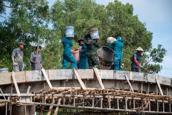 Đổ bê tông cầu Kênh Tạo Nguồn Đổ bê tông cầu Kênh Tạo Nguồn