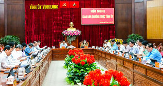 Vĩnh Long: Khẩn trương hỗ trợ người dân bị ảnh hưởng thiên tai, sạt lở Vĩnh Long: Khẩn trương hỗ trợ người dân bị ảnh hưởng thiên tai, sạt lở