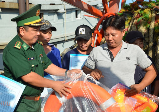 An Giang: Vi phạm khai thác thủy sản tại vùng biển nước ngoài bị phạt 1 tỷ đồng hoặc phạt tù 15 năm