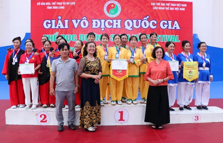 Vĩnh Long giành 10 huy chương tại Giải vô địch Thể dục dưỡng sinh và Festival toàn quốc năm 2025 Vĩnh Long giành 10 huy chương tại Giải vô địch Thể dục dưỡng sinh và Festival toàn quốc năm 2025