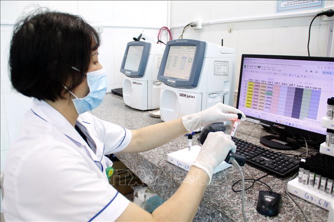 Chuyển đổi số – bước tiến mới trong chăm sóc sức khỏe nhân dân Chuyển đổi số – bước tiến mới trong chăm sóc sức khỏe nhân dân