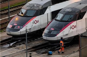 Hoạt động tàu cao tốc tại Pháp tê liệt do phóng hỏa Hoạt động tàu cao tốc tại Pháp tê liệt do phóng hỏa