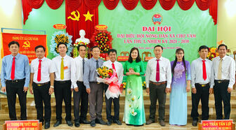 Xã Chợ Vàm có 2.200 hộ nông dân đạt tiêu chí sản xuất, kinh doanh giỏi các cấp Xã Chợ Vàm có 2.200 hộ nông dân đạt tiêu chí sản xuất, kinh doanh giỏi các cấp