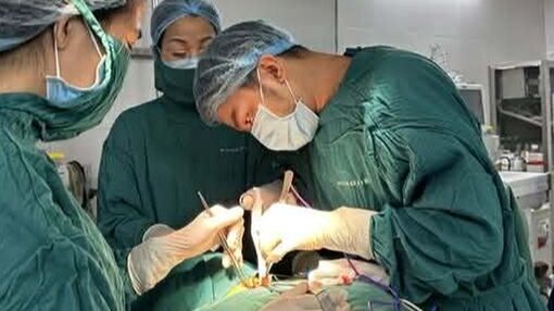 U tuyến giáp, cắt hay để?