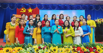Đại hội đại biểu Hội Liên hiệp Phụ nữ xã Cần Đăng lần thứ I Đại hội đại biểu Hội Liên hiệp Phụ nữ xã Cần Đăng lần thứ I