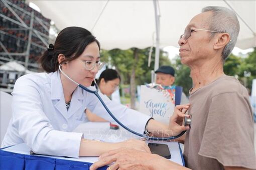 AI hỗ trợ bác sĩ trẻ nhận diện sớm nguy cơ đột quỵ