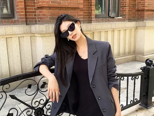 Bản phối vượt thời gian của những chiếc kính đen kinh điển Bản phối vượt thời gian của những chiếc kính đen kinh điển