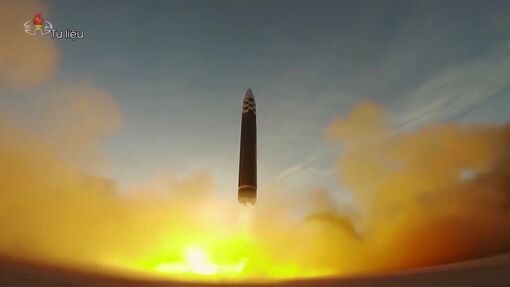 Triều Tiên phóng thử tên lửa hành trình chiến lược từ biển vào đất liền