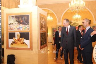 "Di sản văn hóa Việt Nam - Bảo tồn và phát triển": Hơi thở Việt giữa lòng châu Âu