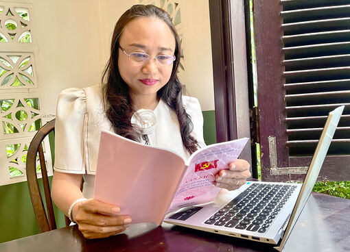 Nữ cán bộ “sớm, sắc, chắc, sâu”