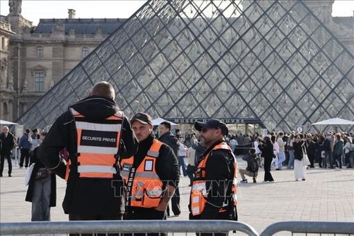 Truy tố các nghi phạm trong vụ trộm tại Bảo tàng Louvre
