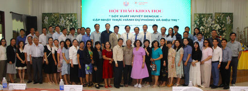 Hơn 200 chuyên gia, bác sĩ dự hội thảo khoa học về điều trị sốt xuất huyết