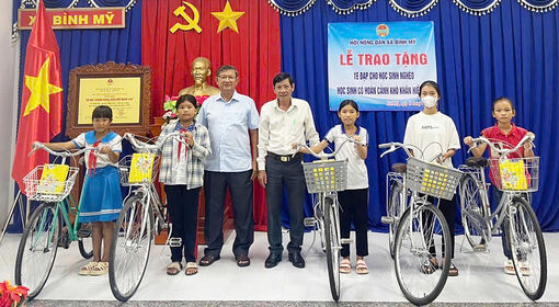 Tận tụy với học sinh nghèo