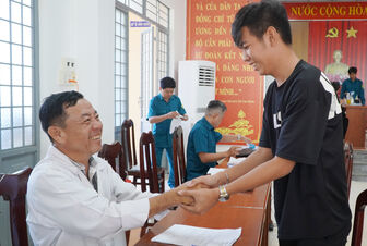 Chắc từng khâu, công khai từng bước