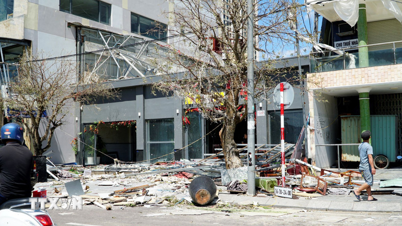 Công điện của Thủ tướng về việc tập trung khắc phục hậu quả bão số 13